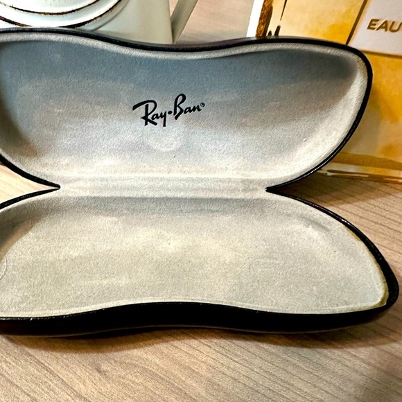 Ray Ban Eye glass case - Picture 2 of 3
